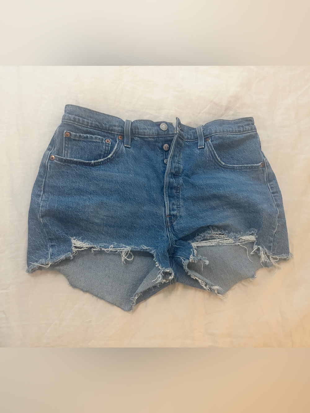 Levi's 501 High-Rise Distressed Denim Shorts Size 33